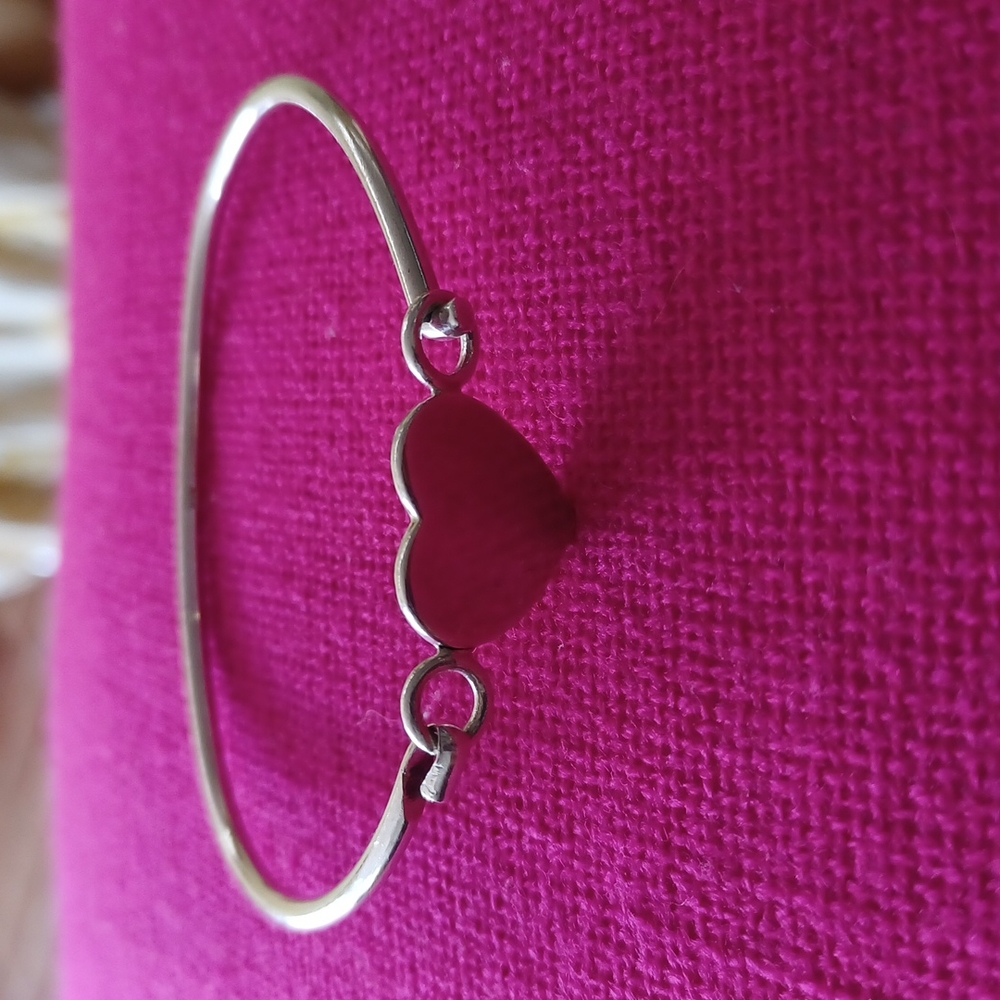 Heart bangle